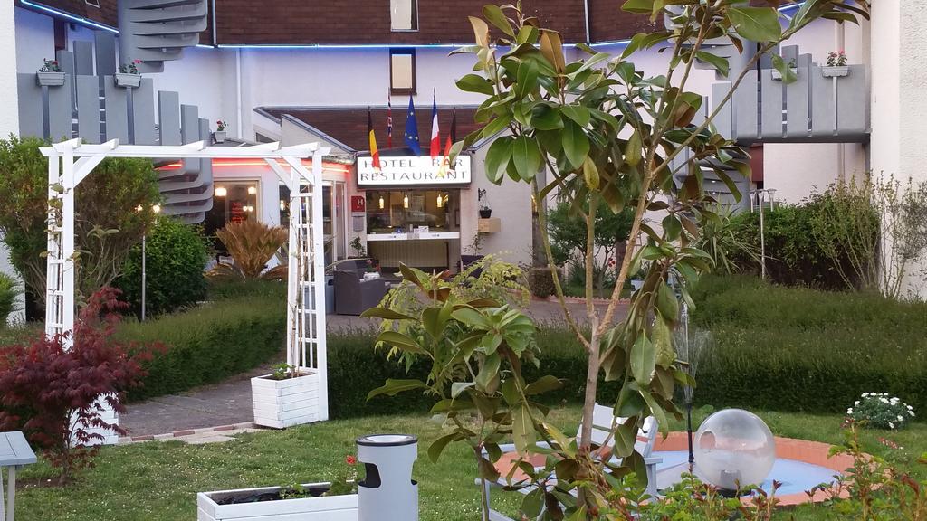 Hotel Le Chantereigne Les Noes-pres-Troyes Екстериор снимка