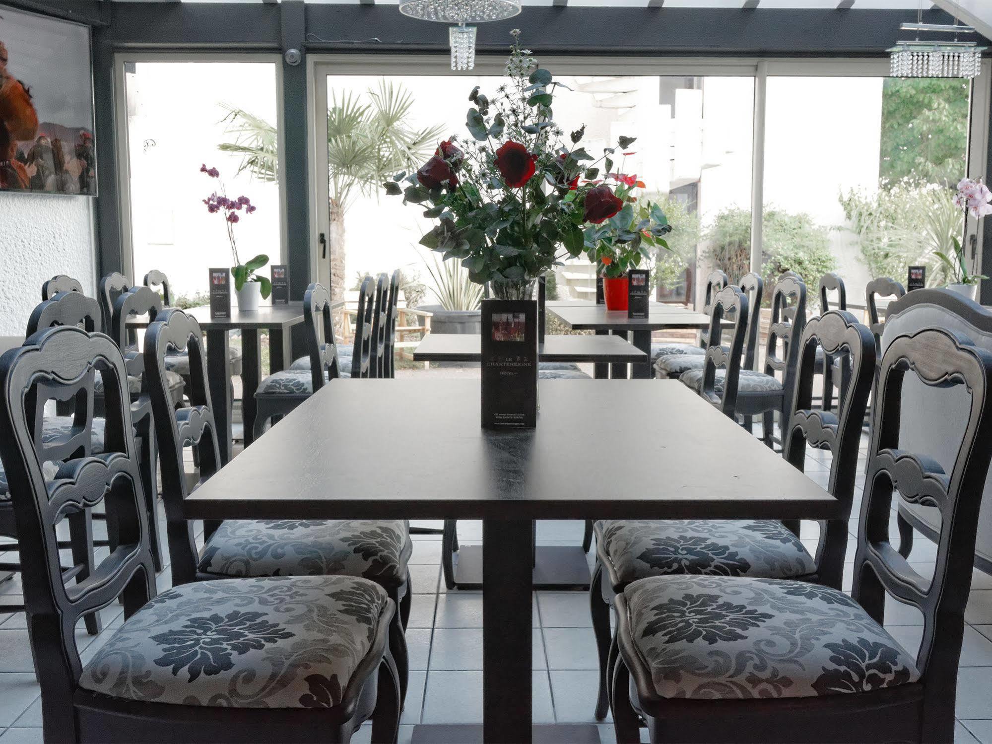 Hotel Le Chantereigne Les Noes-pres-Troyes Екстериор снимка